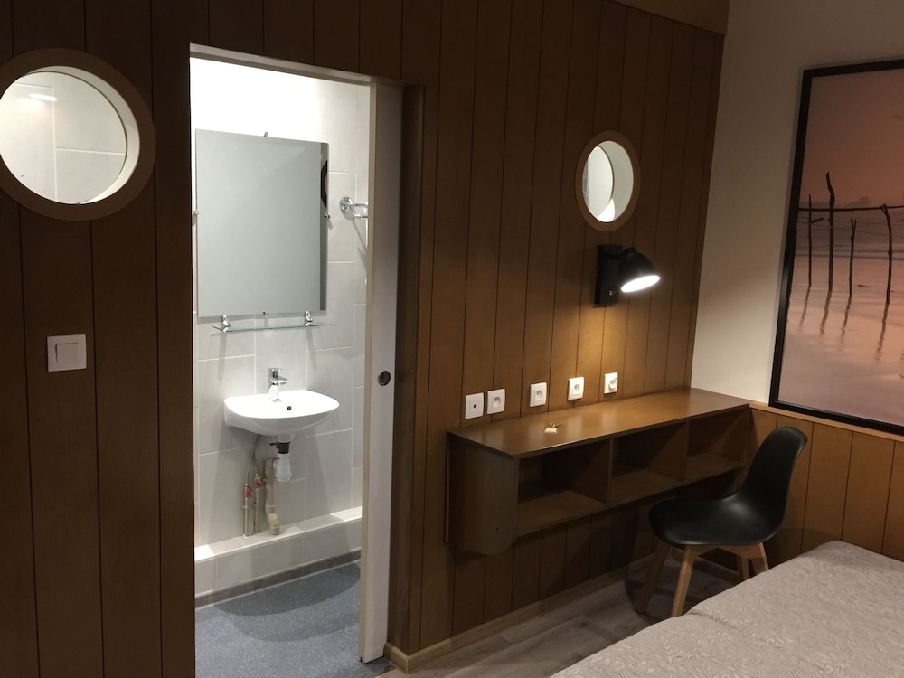 Chambre Double Confort, salle de bains privée photo 3