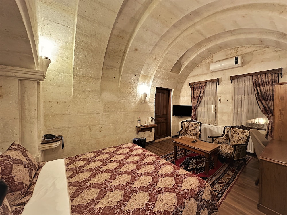 Standard Double Room - Photo 5