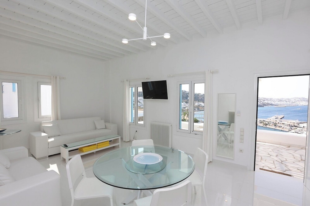 Villa, 2 Bedrooms, Sea View photo 2