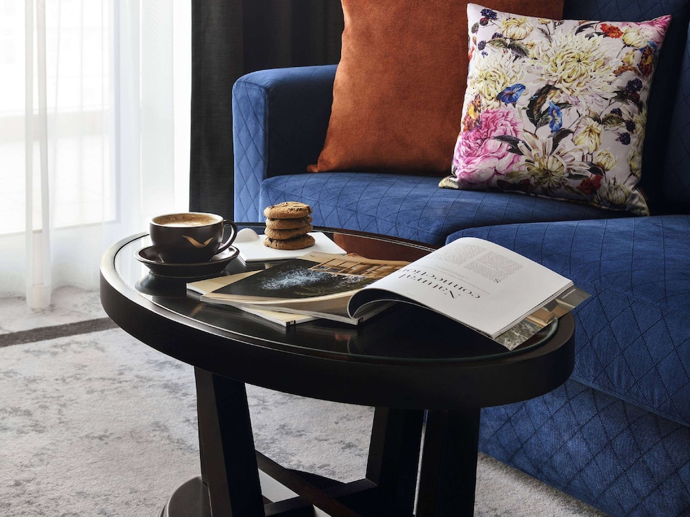 Superior Room, 1 King Bed (Free Beach Access) photo 3