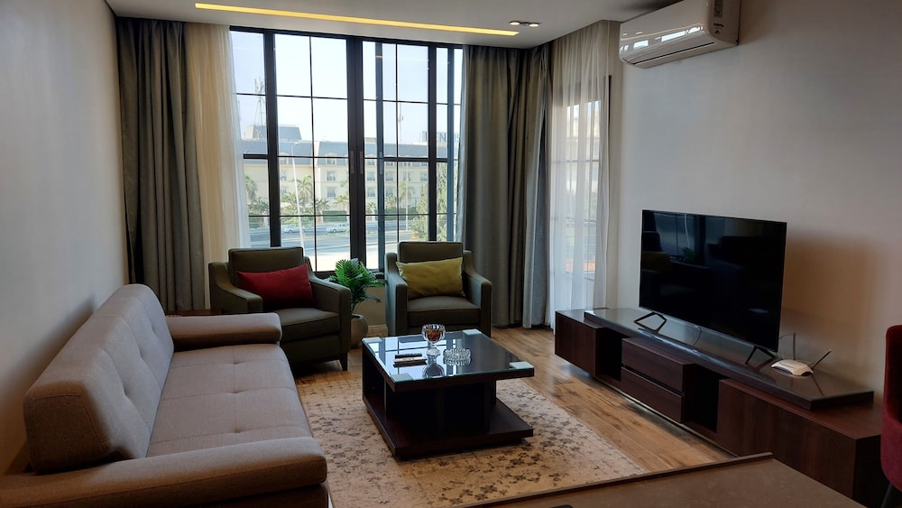 Luxury Apartment, 2 Bedrooms, Balcony, Garden View photo 1