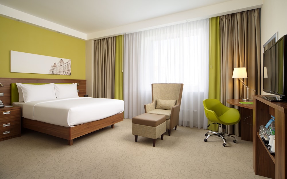 Room, 1 Queen Bed, Accessible photo 3