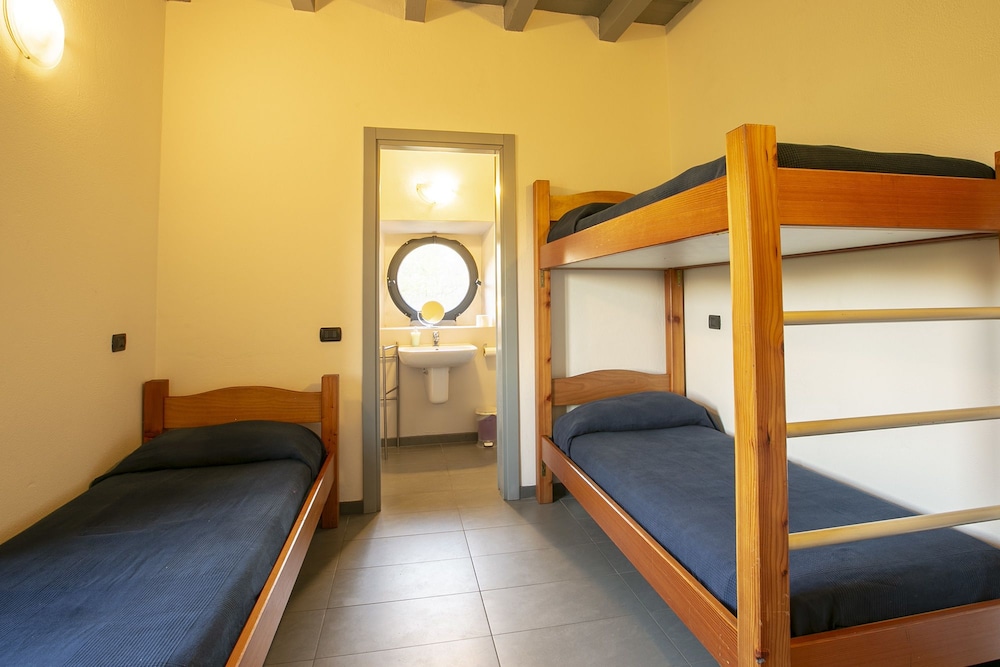Triple Room, Private Bathroom photo 1