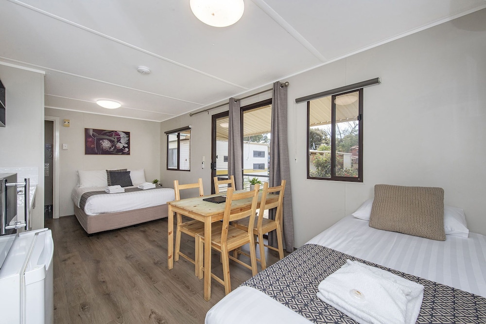 Economy Cabin, Non Smoking, Kitchenette (Pet Friendly) photo 2