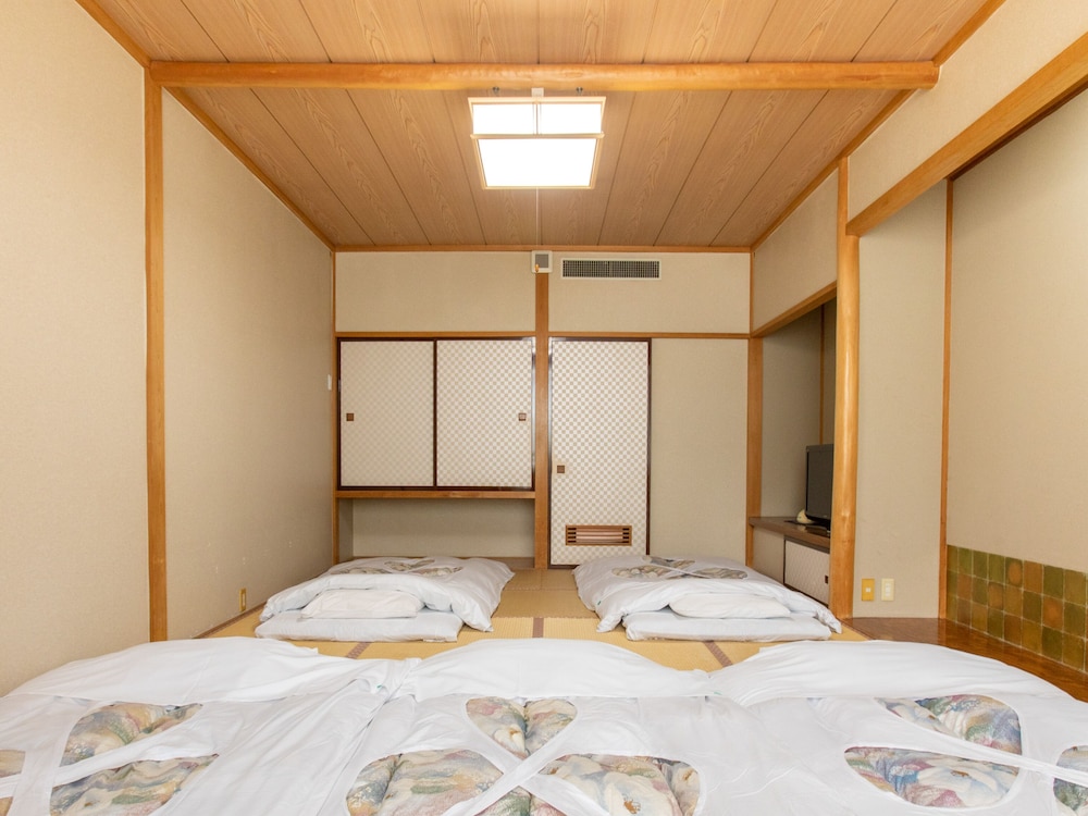 Standard Japanese Room up to 2-5 guests (Non-Smoking) - Photo 15
