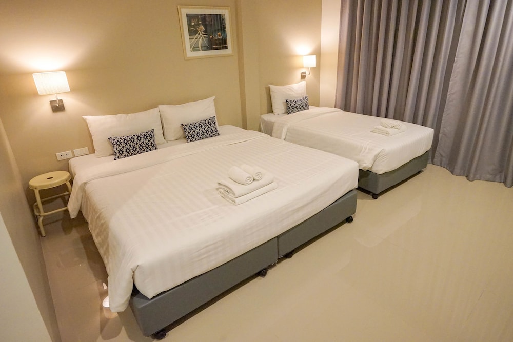 Deluxe Triple Room - Building 1 photo 2