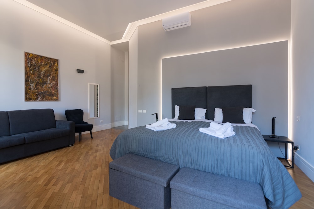 Deluxe Room, City View