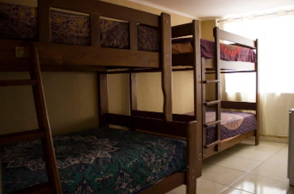 Standard Shared Room, 4 Beds Private Bathroom photo 3