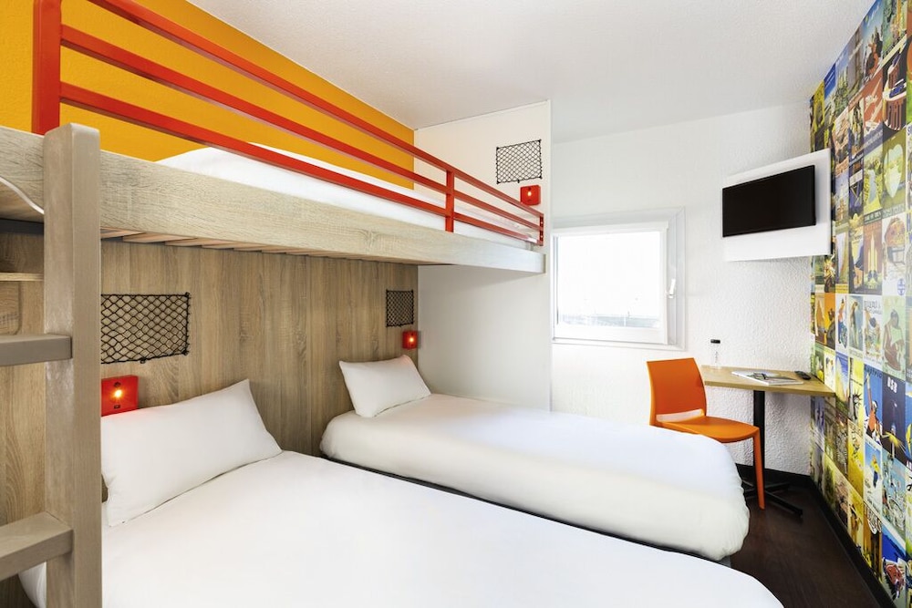 Room, Multiple Beds, Mezzanine (Break)