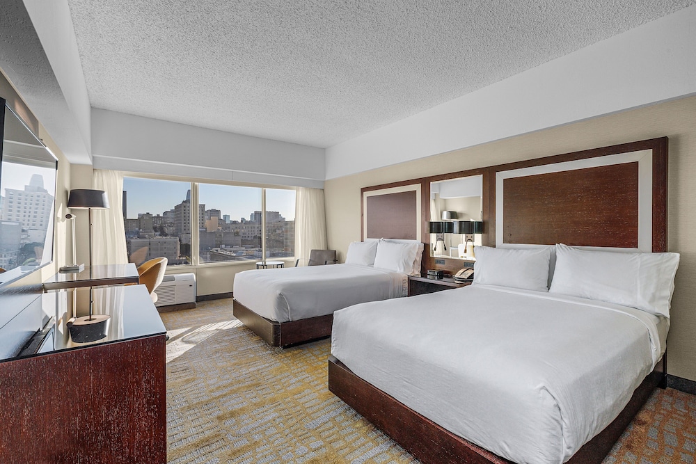 Standard Room, 2 Double Beds (No Resort Fee) - Photo 3