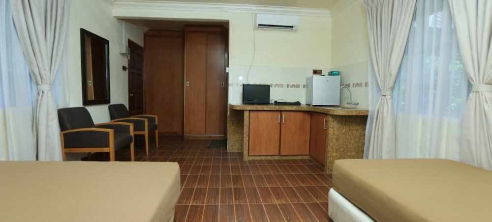 Twin Room, Private Bathroom photo 3