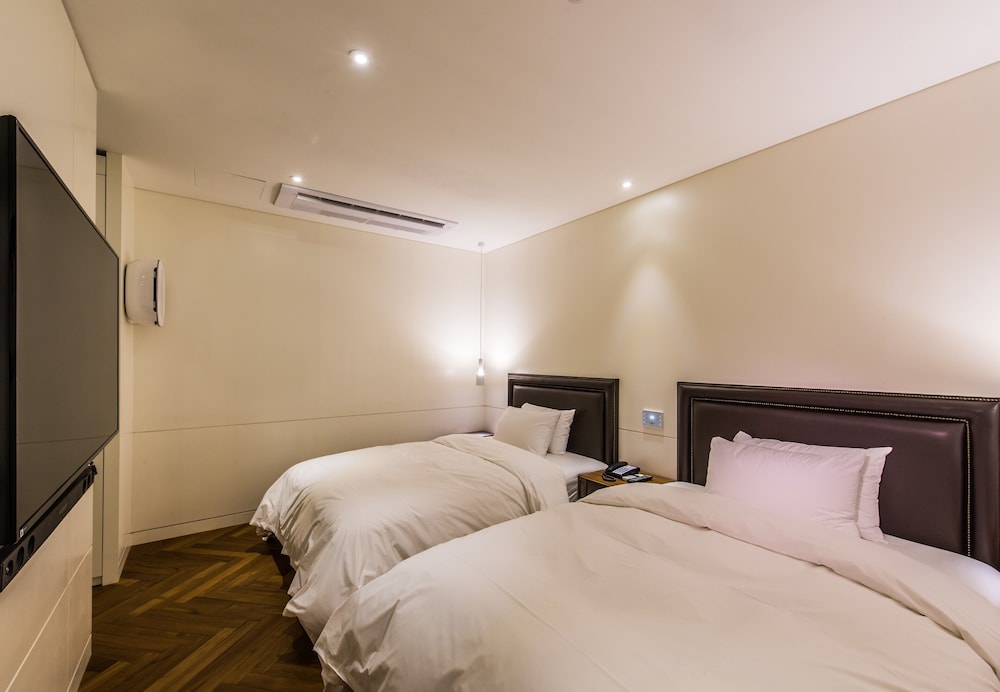 [Chicken/Beer PKG] Superior Twin Room