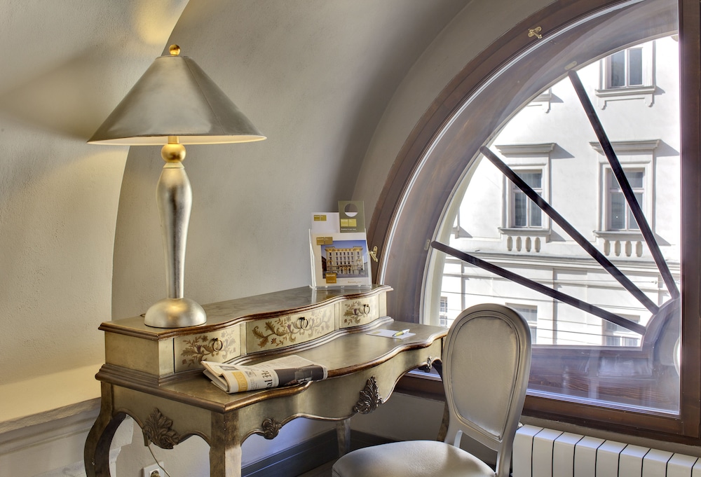 Executive Double Or Twin Room (Deluxe)
