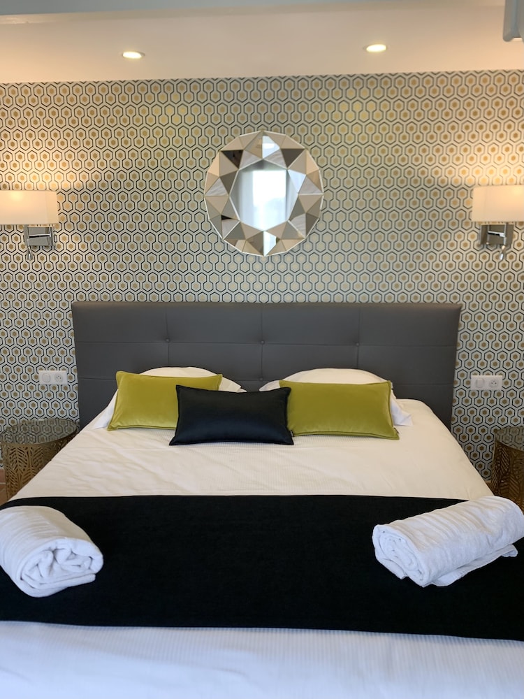 Mezzanine Suite - Photo 1