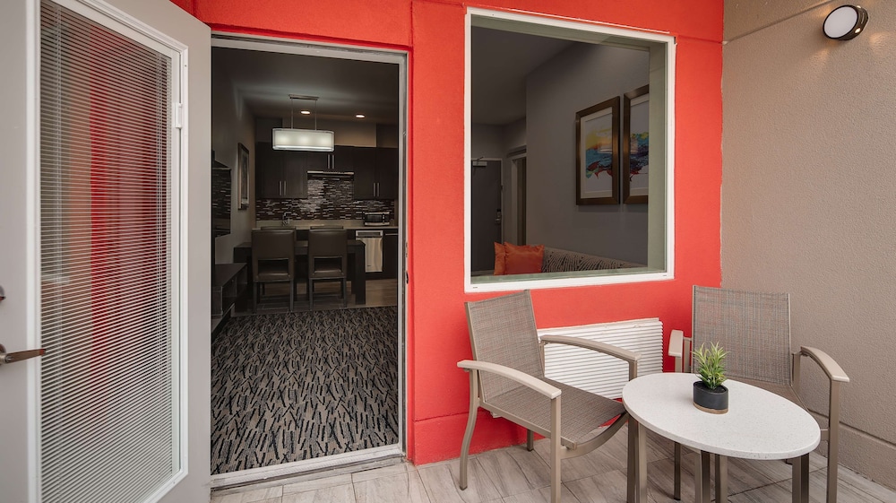 Suite, Multiple Beds, Non Smoking, Balcony (With Sofabed)