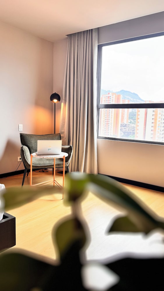 Deluxe Double Room, 1 Queen Bed - Photo 2