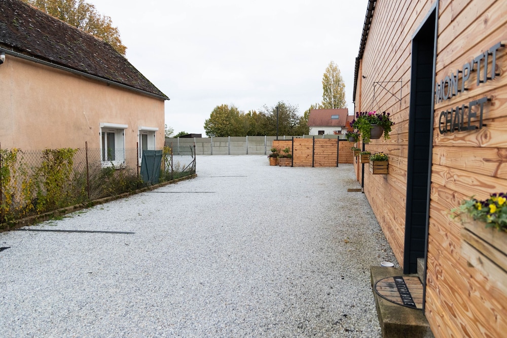 Basic Apartment, Private Bathroom (Un p'tit Coin de Paradis) - Photo 3