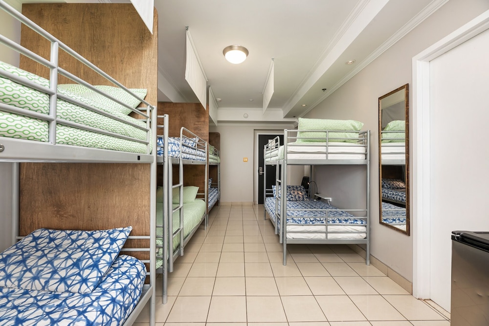 Room, Multiple Beds