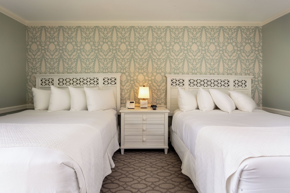 Classic Room, 2 Queen Beds photo 1