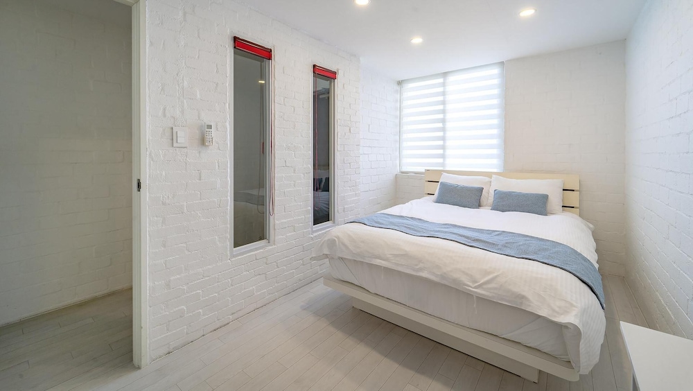 Basic Room, 1 Bedroom (402(Ocean view)) - Photo 4