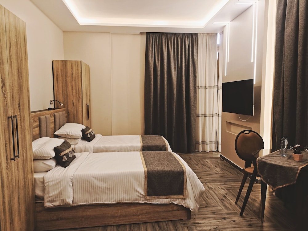 Luxury Twin Room, 2 Twin Beds photo 3