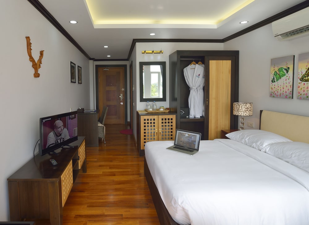 Superior Double or Twin Room photo 3