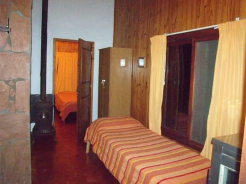Cabin, Non Smoking, Garden View (1 Queen And 4 Single Beds ) photo 1