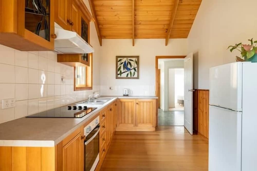 Single Level 2 Bedroom Cottage (Accessible)