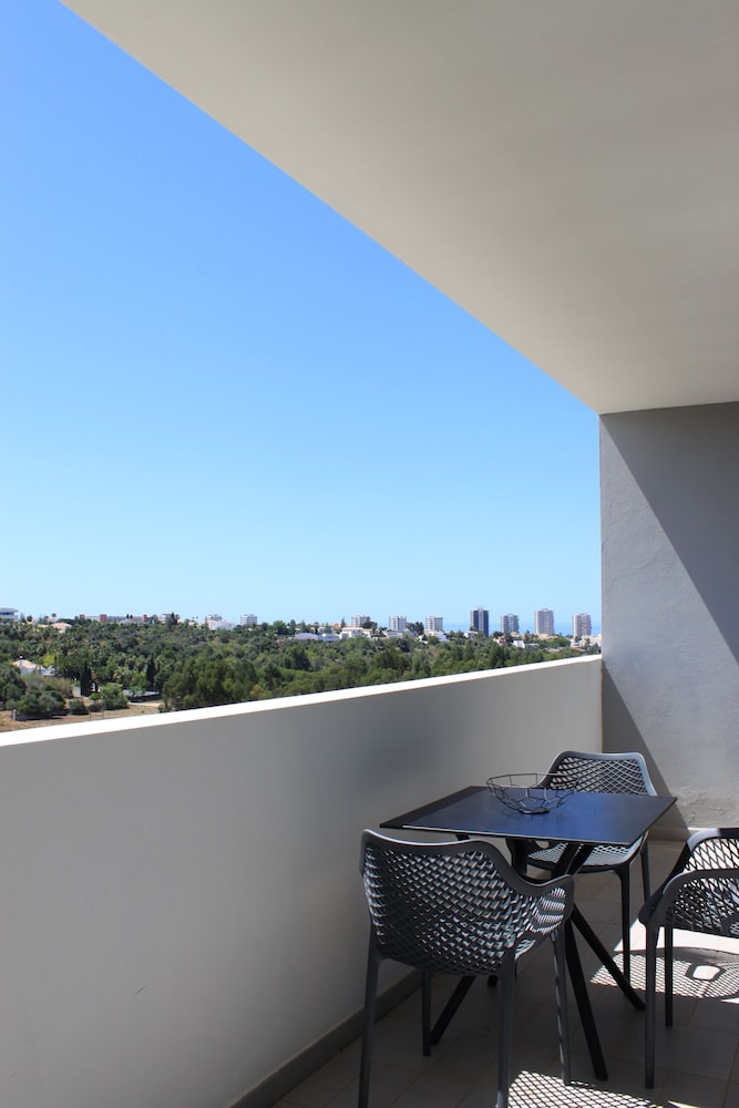 Apartment, 2 Bedrooms, Pool View - Photo 6