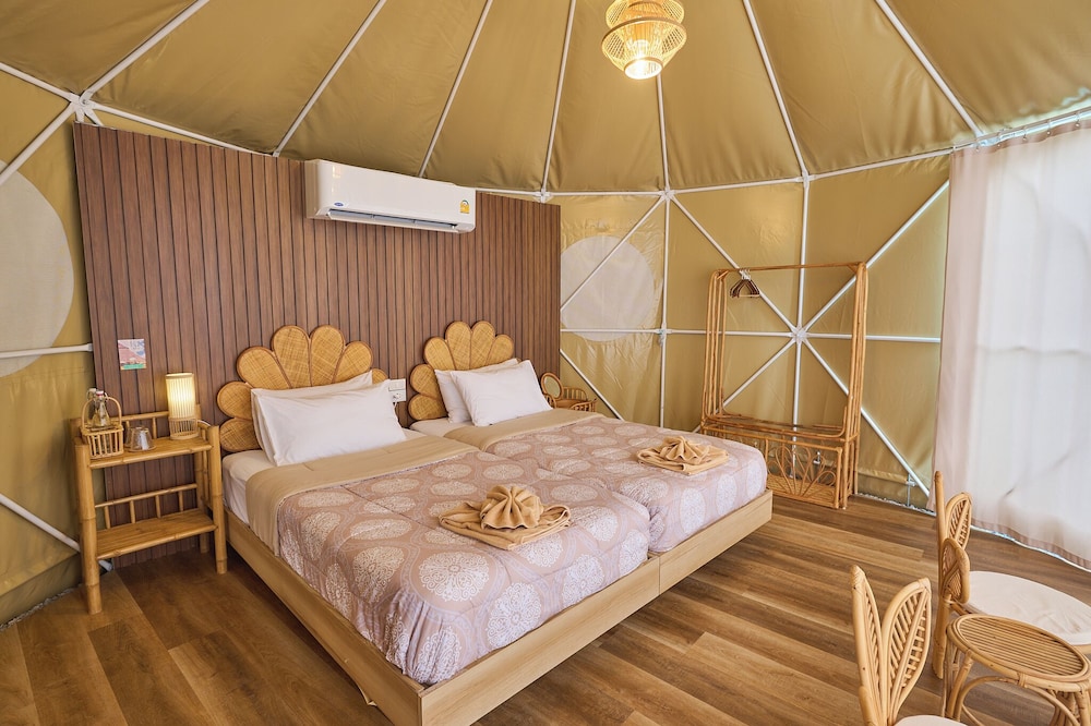 Panoramic Double Room, 2 Double Beds photo 3