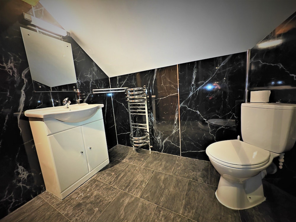 Cottage, Ensuite, Mountain View (One Bedroom) - Photo 7
