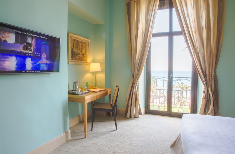 Superior Double or Twin Room, Sea View (Balcony) - Photo 5