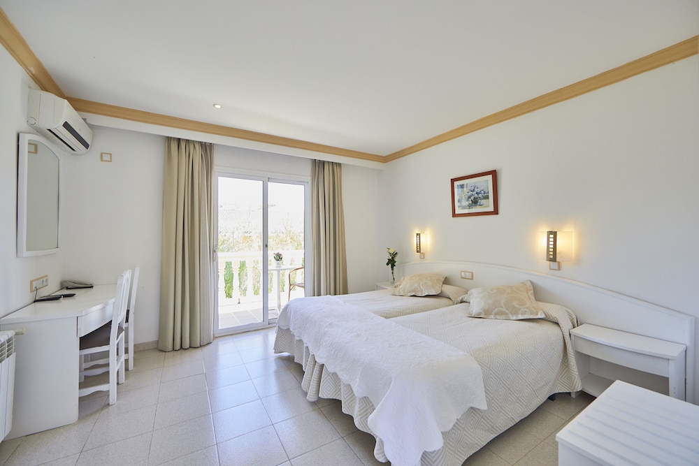 Standard Double Room, Balcony - Photo 2