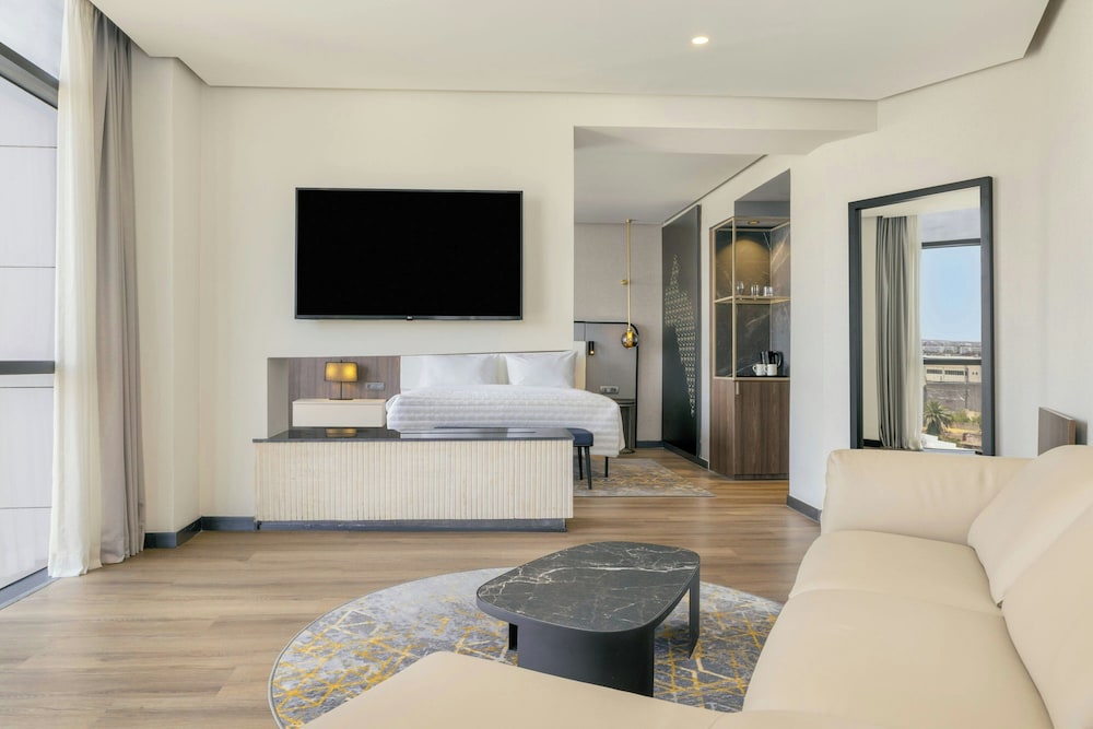 Junior Suite, 1 King Bed photo 1
