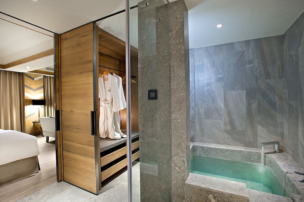Superior Suite photo 2