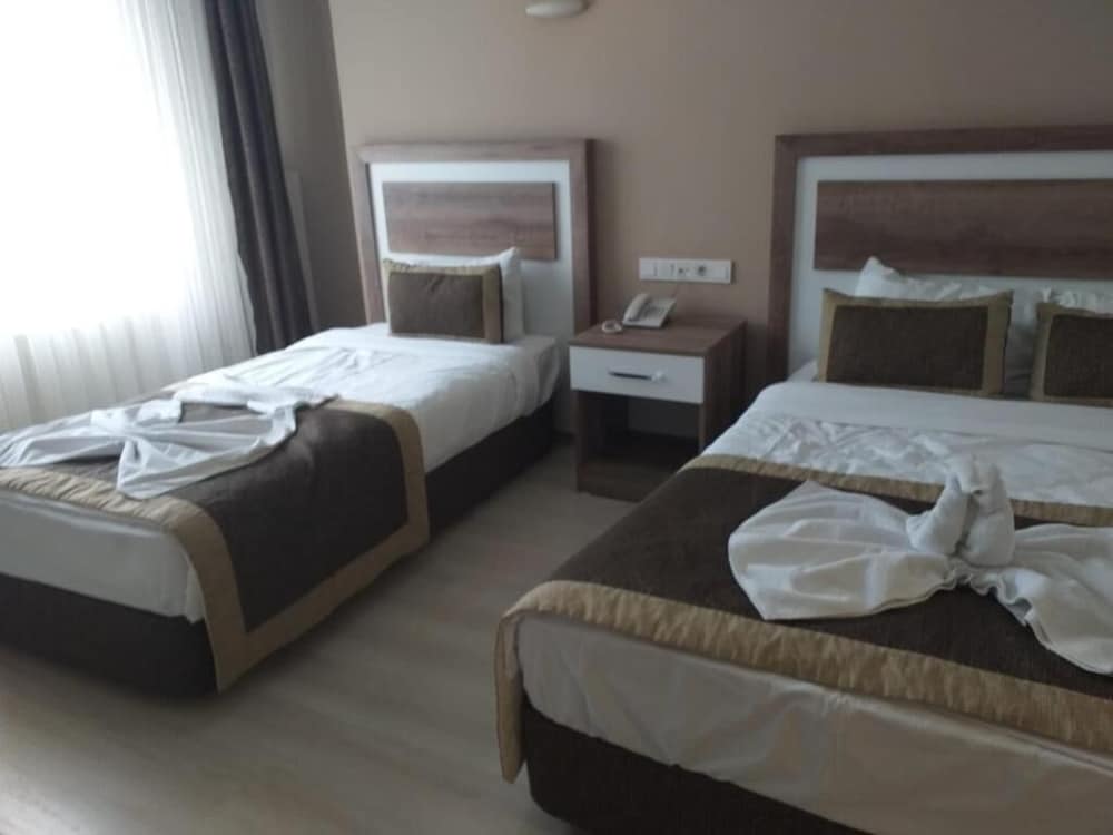 Economy Double Room photo 2