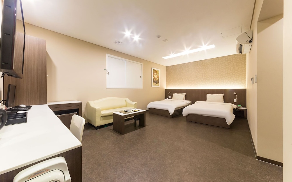 Room (VIP twin) - Photo 1