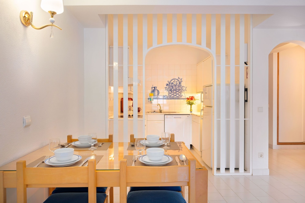 Standard One Bedroom Apartment - 4 Adults - Photo 7