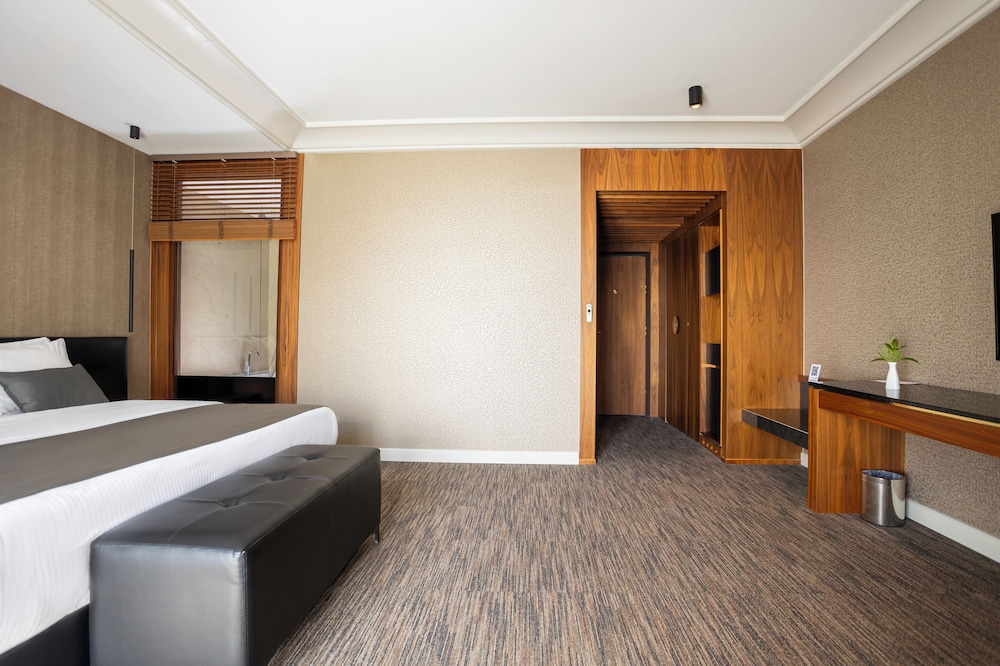 Junior Suite, City View photo 2