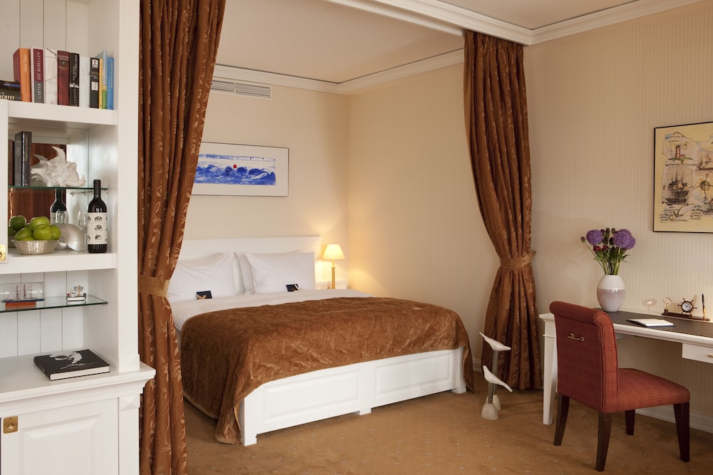 Captain's Suite Parkview photo 1