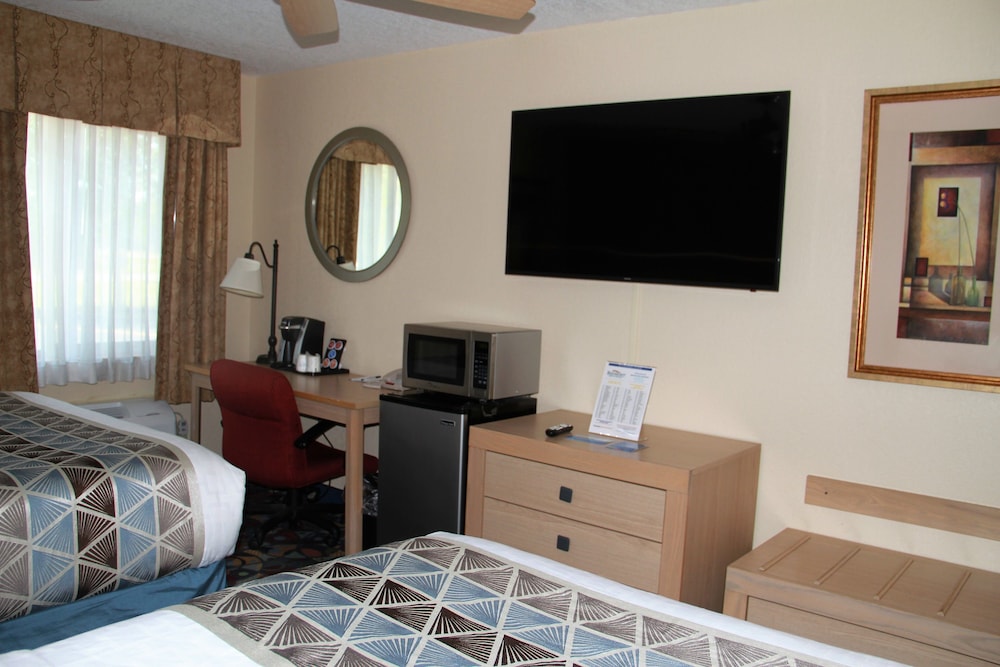 Room, 2 Queen Beds, Non Smoking - Photo 2