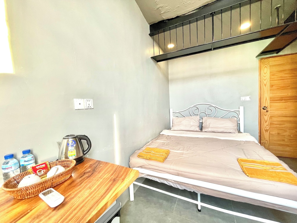 Economy Double Room photo 2