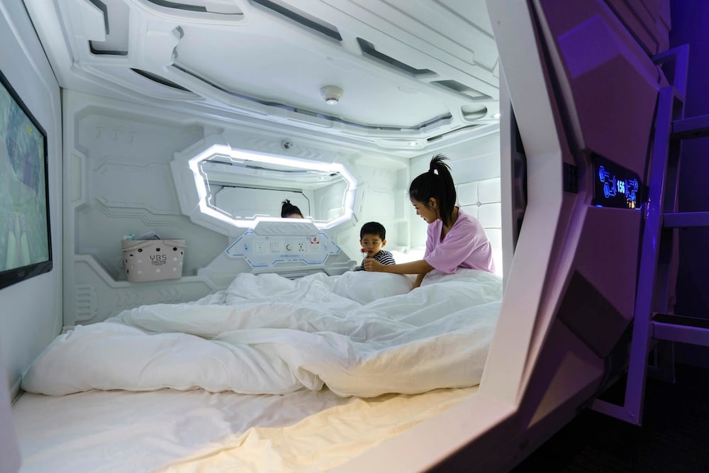 Luxury Shared Dormitory, 1 Double Bed