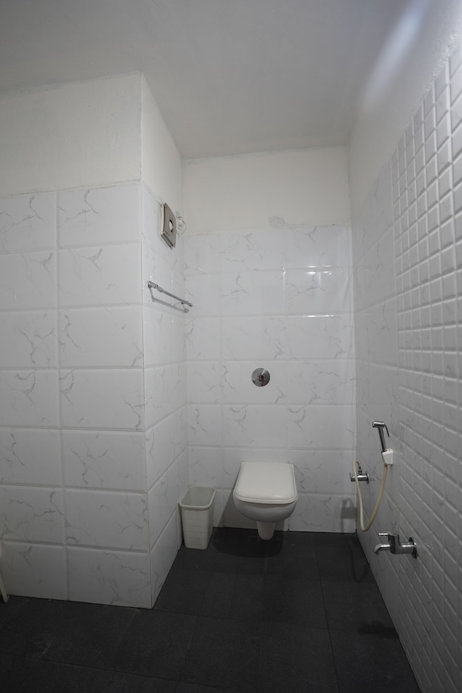 Deluxe Double Room (with AC) photo 2