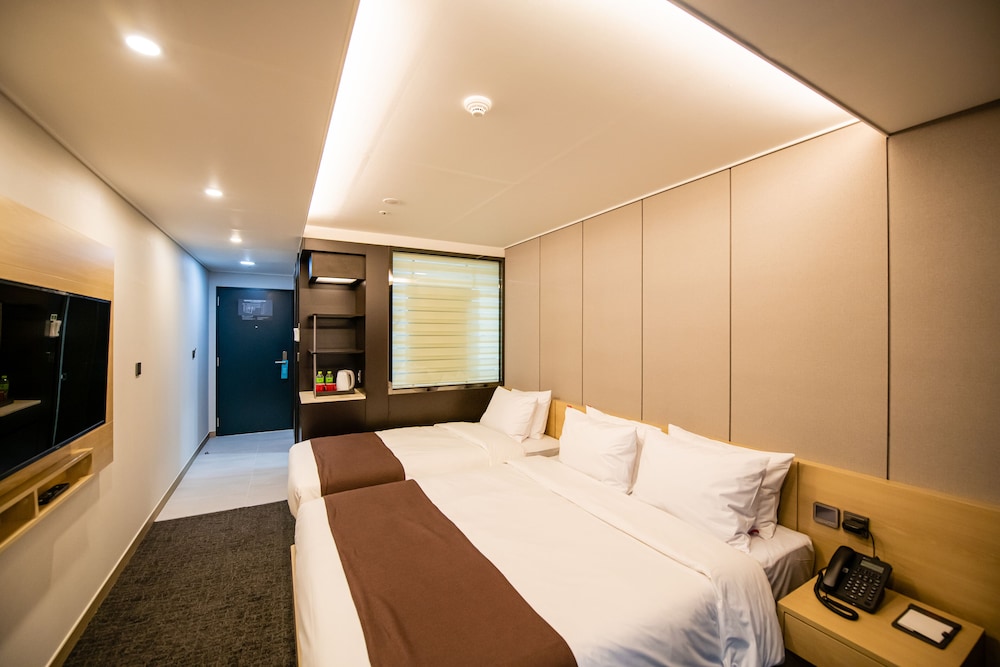 Superior Twin Room - Photo 1