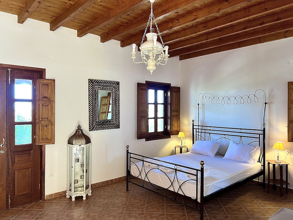 Studio Suite, Sea View, Ground Floor photo 1