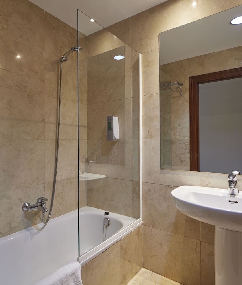 Double Room - Photo 9