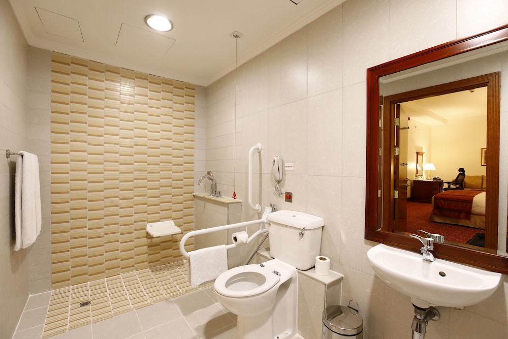 Deluxe Double Room, 1 King Bed photo 2