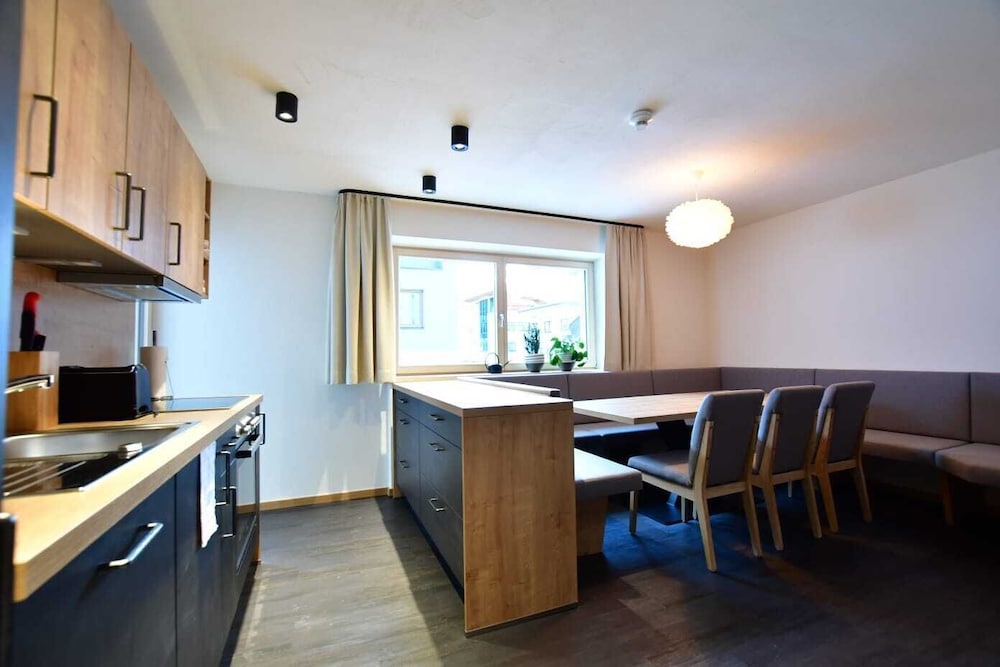 Trisanna Apart photo 1
