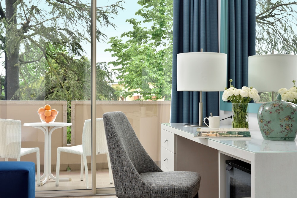 Standard Double or Twin Room, City View - Photo 1